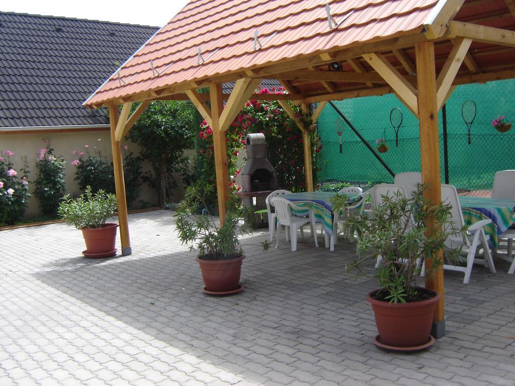 Abszolut Vendeghaz Keszthely Exterior foto