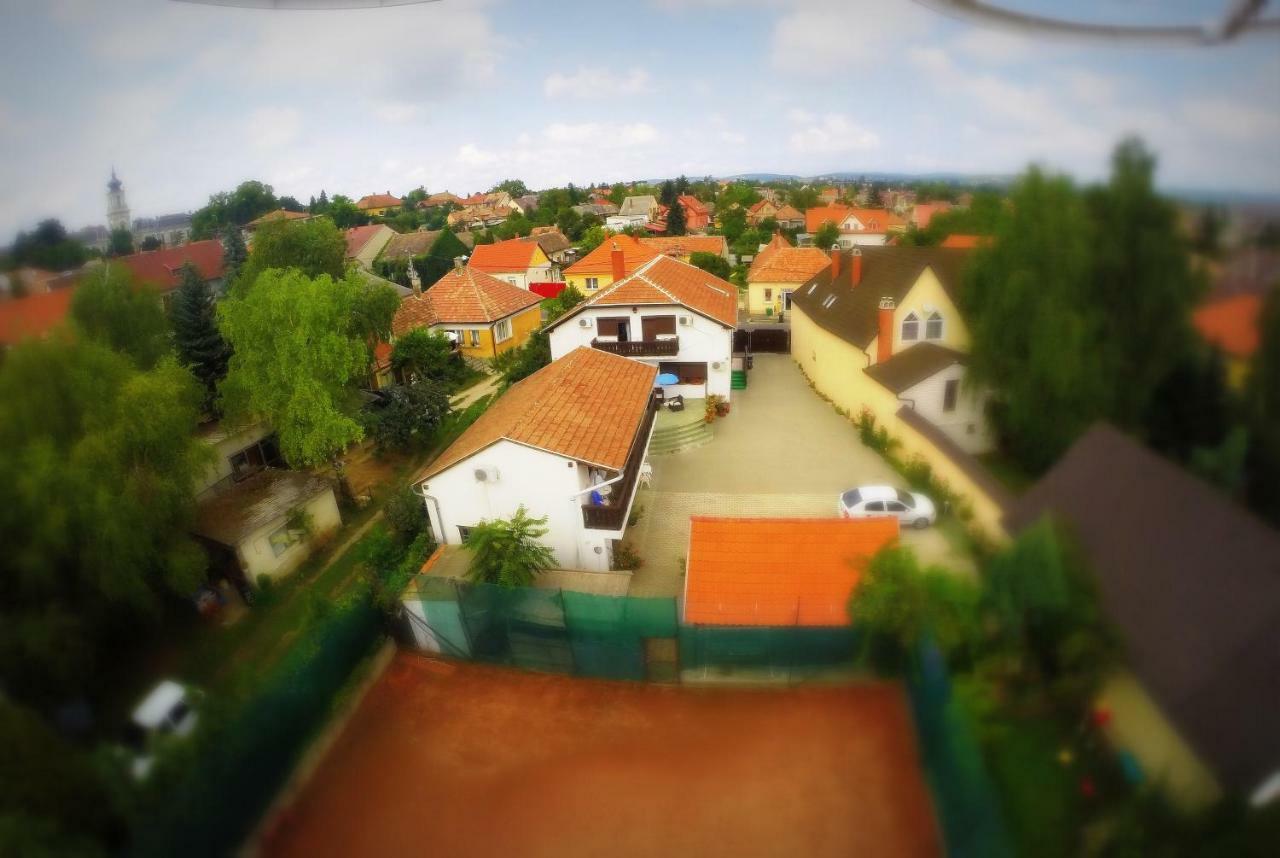 Abszolut Vendeghaz Keszthely Exterior foto